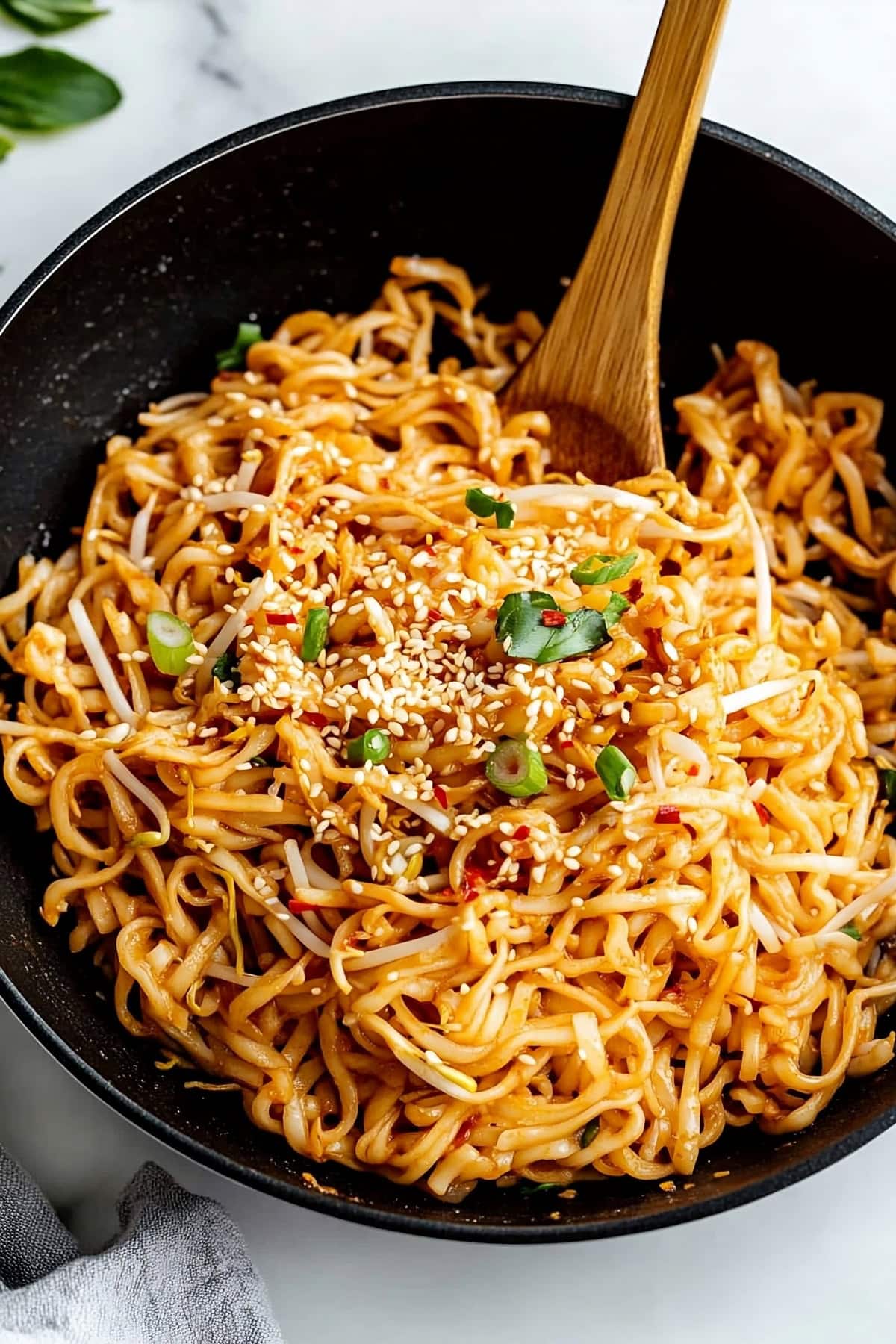 Chilli-Garlic Chicken Noodles