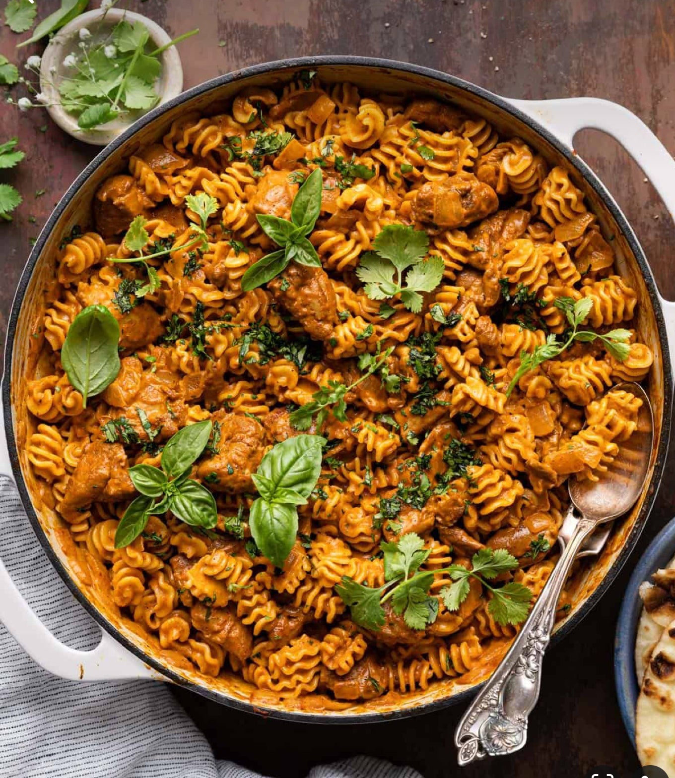 BUTTER CHICKEN FUSION (BUTTER CHICKEN PASTA)