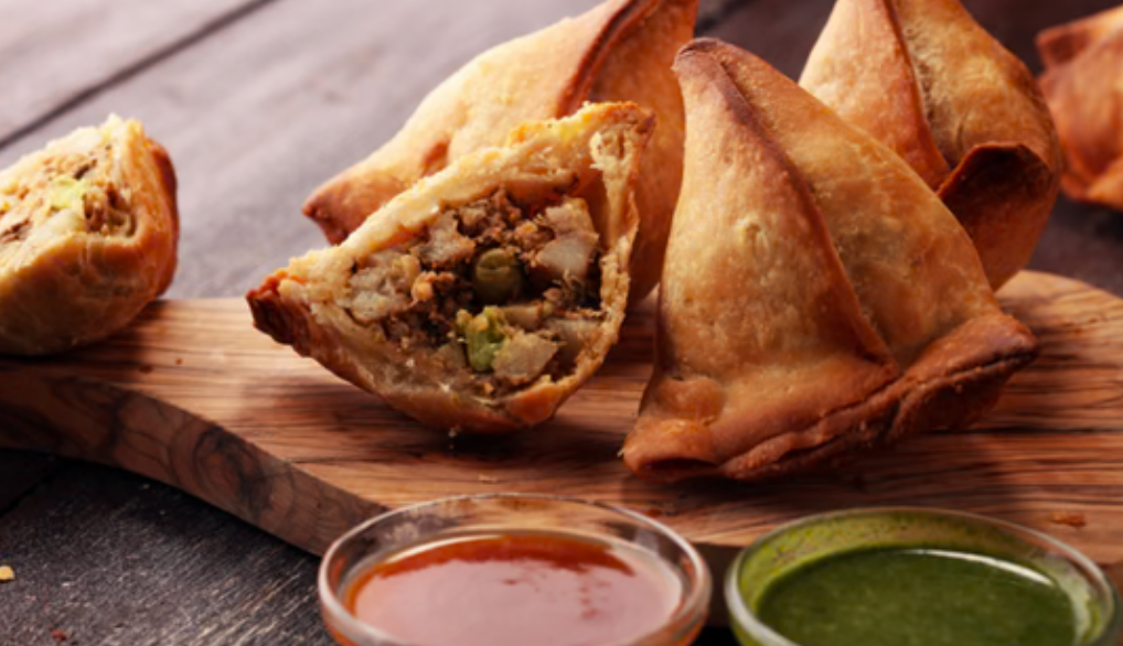 Veg Samosa (2 Pieces)